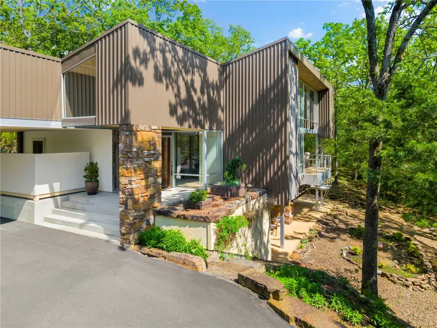 164 S Crossover Road, Fayetteville, AR 72701 - #3