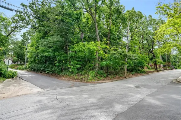 N. Park Avenue, Fayetteville, AR 72701