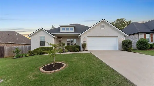 2733 N Grey Squirrel Drive, Fayetteville, AR 72704
