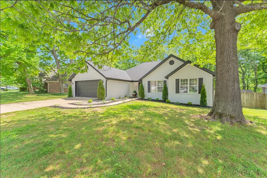 3492 Eaglecrest Circle, Springdale, AR 72762 - #2