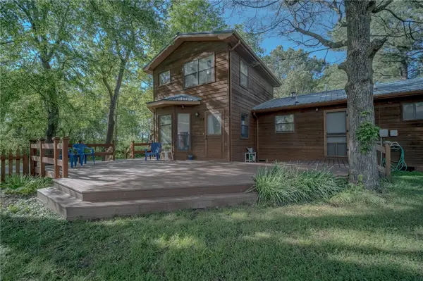 304 Warren Avenue, Huntsville, AR 72740