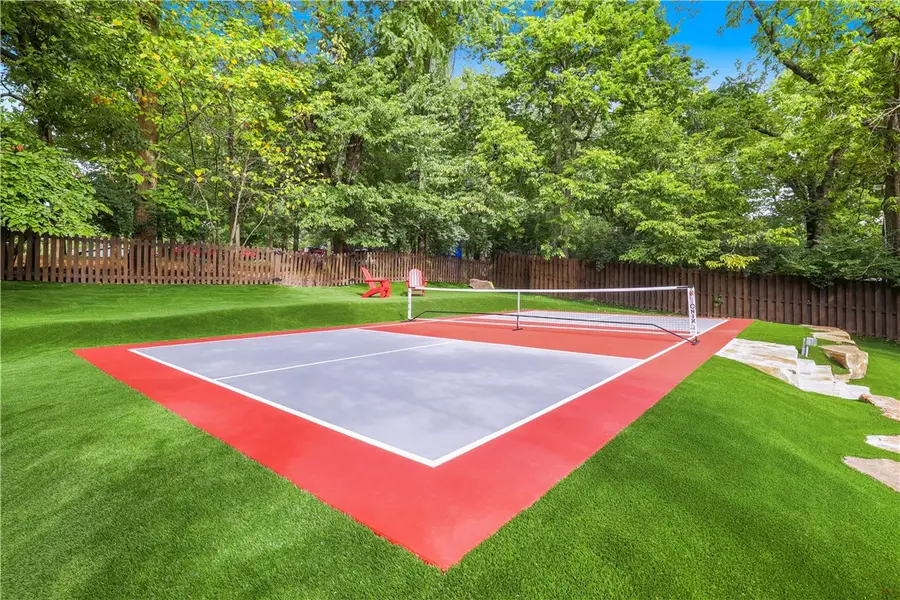 435 N Oliver Avenue, Fayetteville, AR 72701 - #3