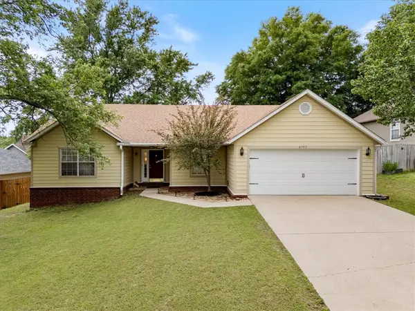 2793 N Raintree Drive, Fayetteville, AR 72703