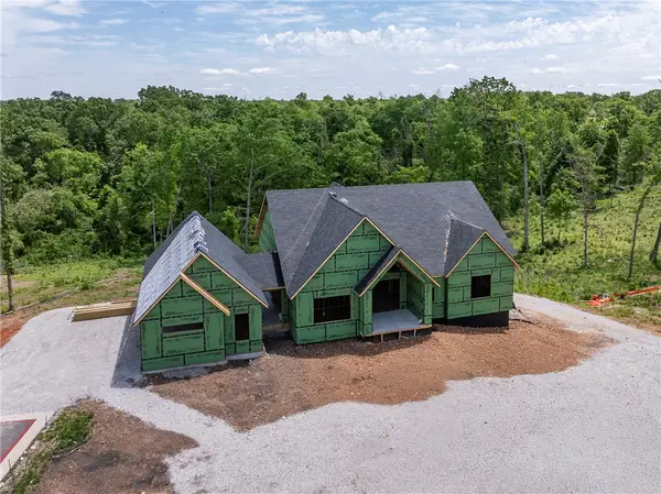 802 NE Carmelia Lane, Bentonville, AR 72712