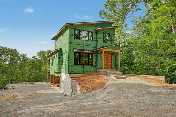 48 Chatburn Drive, Bella Vista, AR 72715