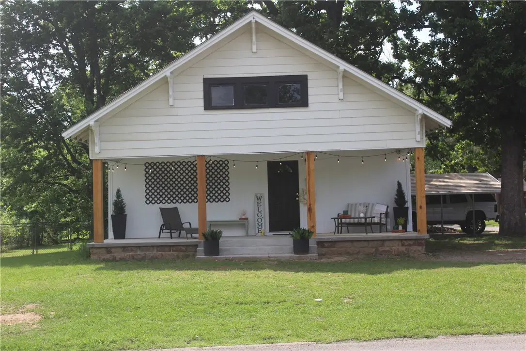 1113 N College Street, Clarksville, AR 72830 - #1