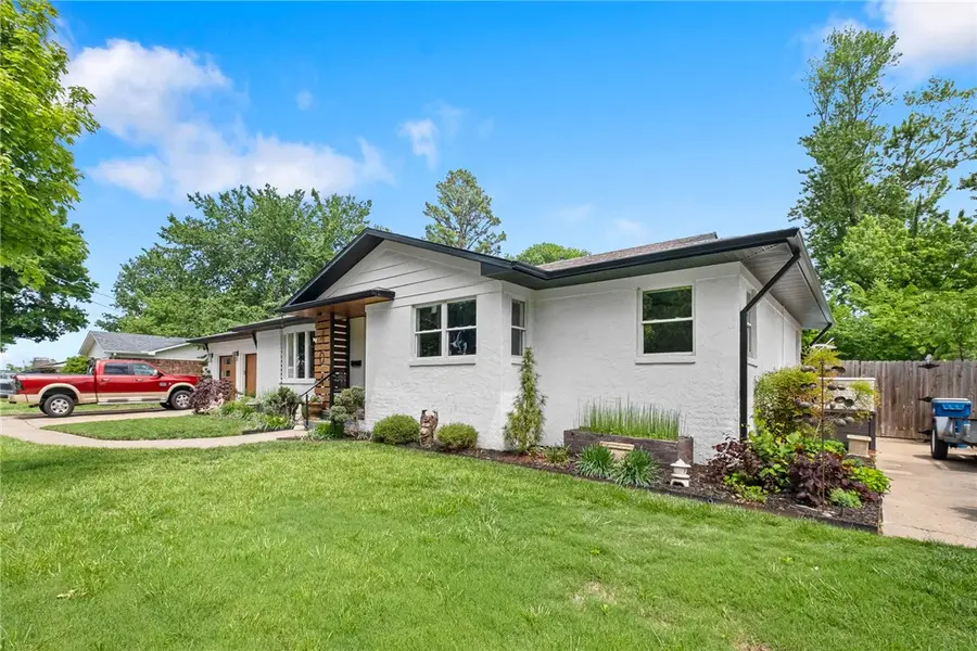 404 NW H Street, Bentonville, AR 72712 - #3