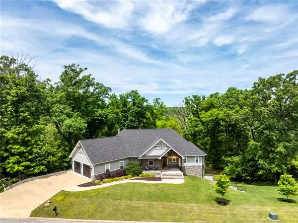 22436 Rim Crest Court, Siloam Springs, AR 72761