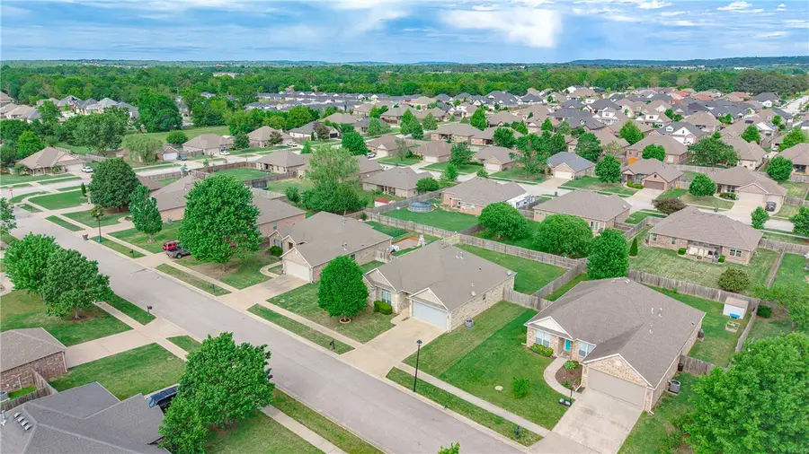 382 N Drewrys Bluff Drive, Fayetteville, AR 72704 - #2