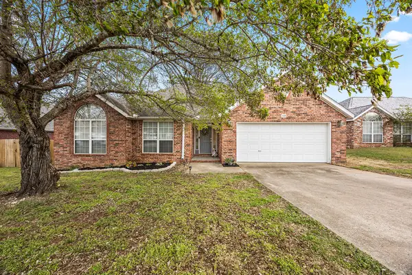 5588 E Country Ridge, Fayetteville, AR 72701