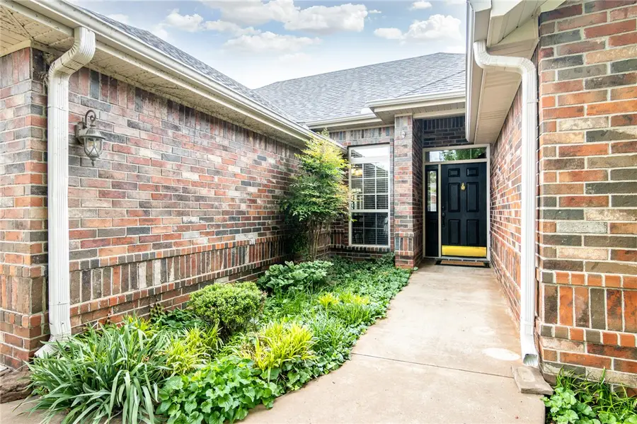 215 Dawn Drive, Centerton, AR 72719 - #2