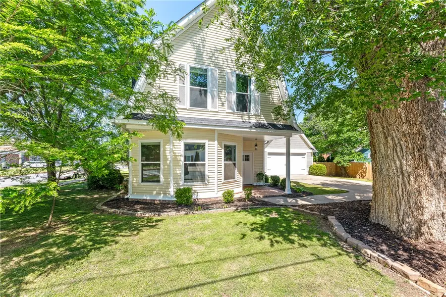 301 NW B Street, Bentonville, AR 72712 - #2