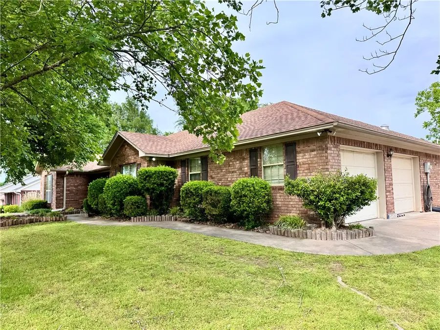 909 S Tulsa Avenue, Russellville, AR 72801 - #3