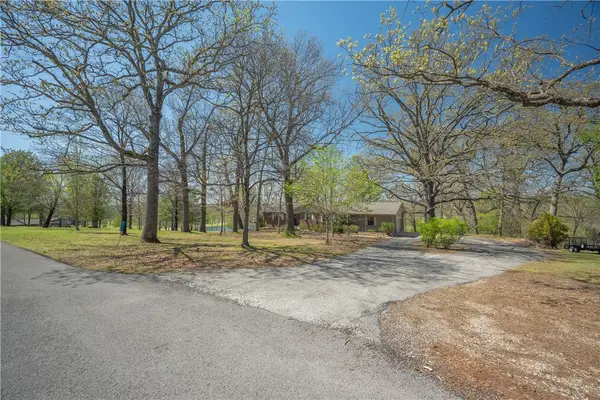 5316 Fox Fire Drive, Loma Linda, MO 64804