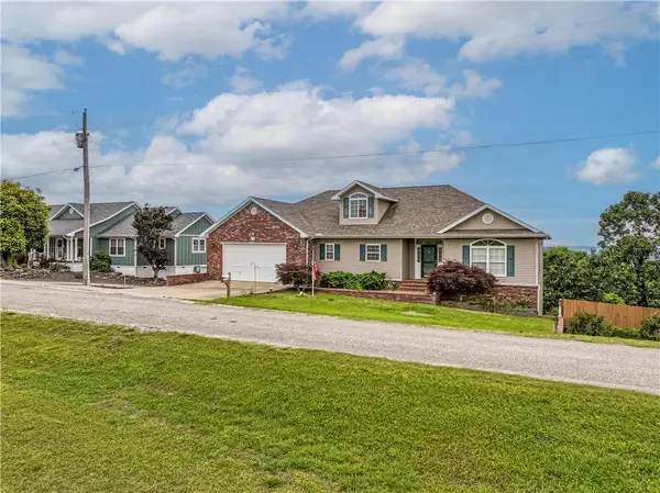 17 La Costa Drive, Holiday Island, AR 72631