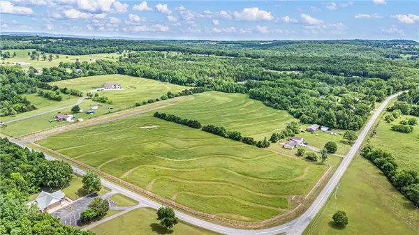 Crow Mountain Road, Russellville, AR 72802