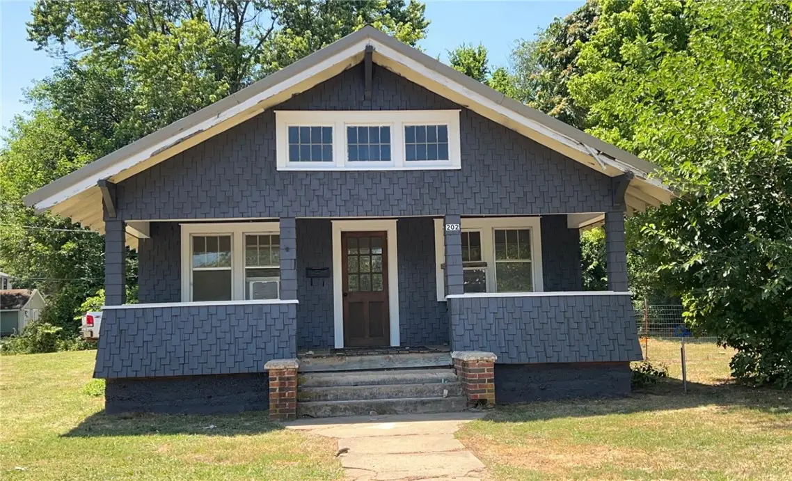202 Douglas Street, Berryville, AR 72616 - #1