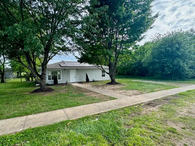 747 Austin Avenue, Decatur, AR 72722 - #3