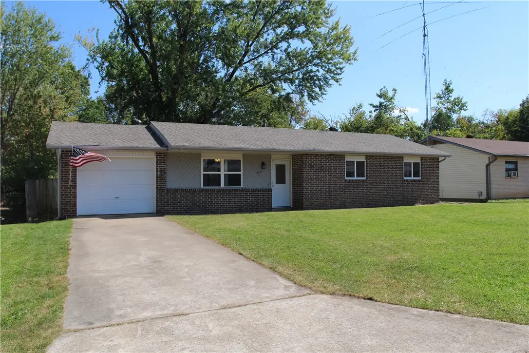 817 N 30th Street, Rogers, AR 72756 - #1