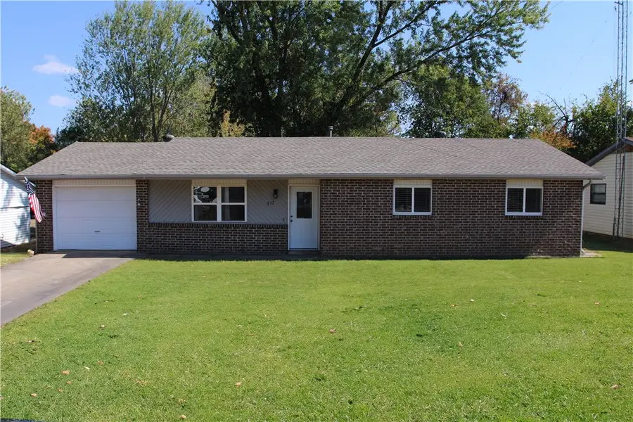 817 N 30th Street, Rogers, AR 72756 - #2