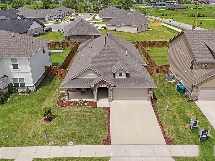 911 Pink Lady Place, Bentonville, AR 72712 - #2
