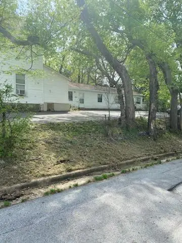 124 Rogers E, Harrison, AR 72601 - #2