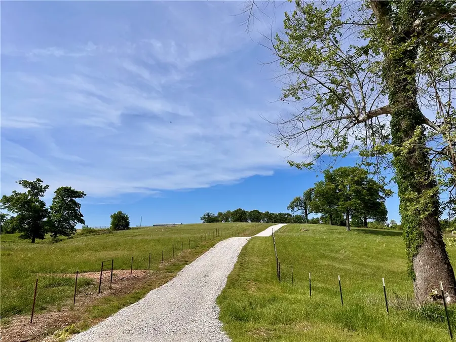 370 SE Bolin Road, Gentry, AR 72734 - #2