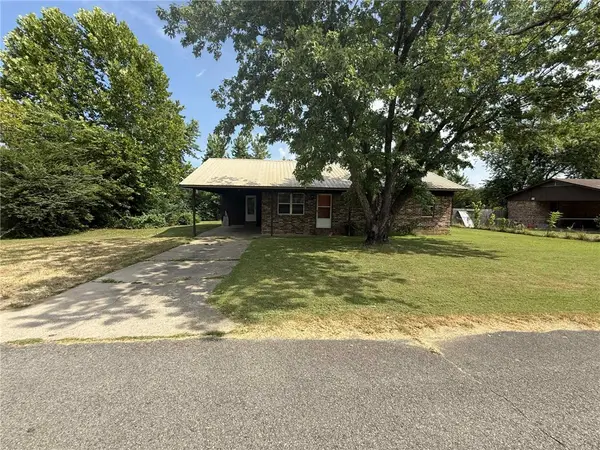 1803 Harkey Street, Paris, AR 72855