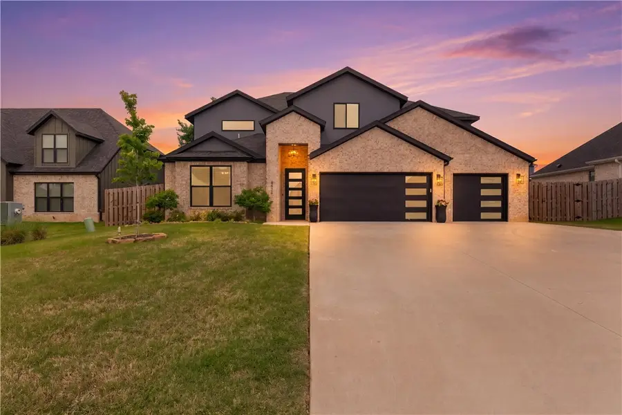 6414 S 59th Street, Rogers, AR 72758 - #2