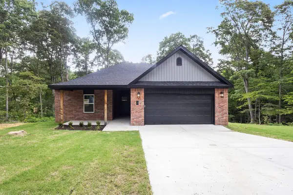 3 Grampian Circle, Bella Vista, AR 72715