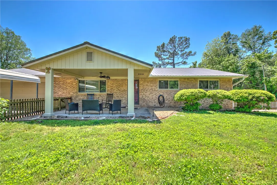 1606 W Green Acres Drive, Rogers, AR 72758 - #1