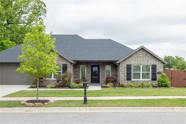 1620 N Dawes Street, Fayetteville, AR 72704
