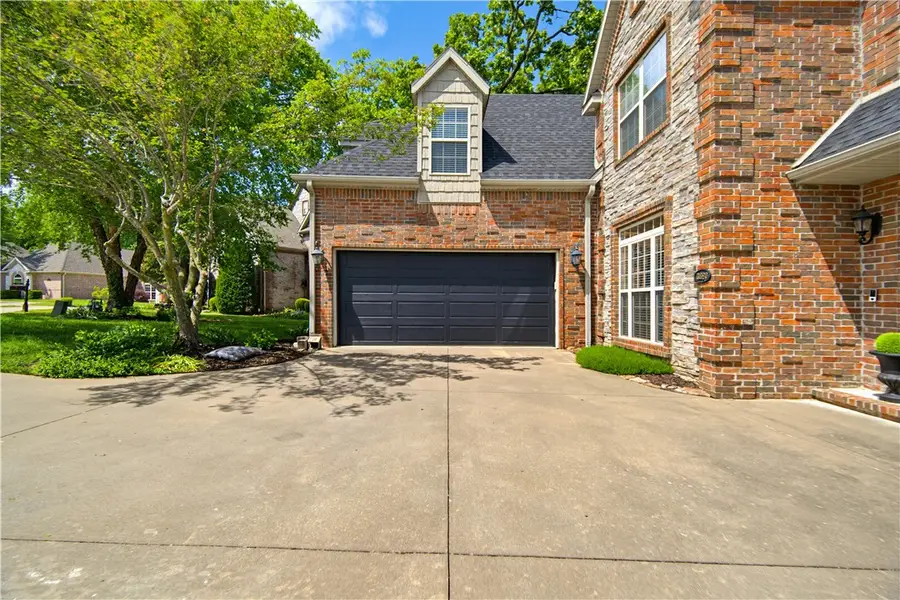 3890 E Chatsworth Road, Fayetteville, AR 72703 - #3