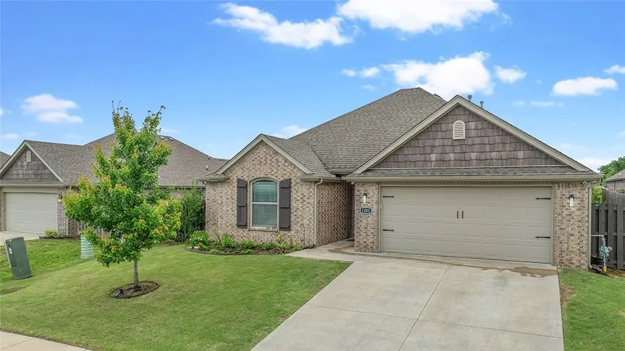 1201 Rosemary Street, Centerton, AR 72719 - #3