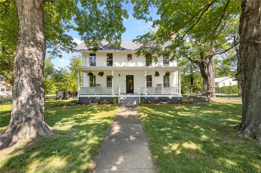 623 S Pine Street, Harrison, AR 72601 - #1