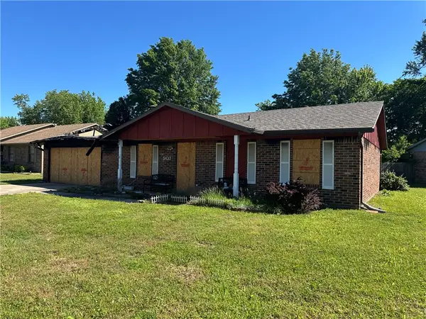 901 Turtle Creek Drive, Rogers, AR 72756