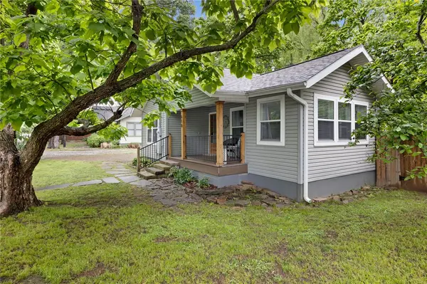 618 S Block Avenue, Fayetteville, AR 72701