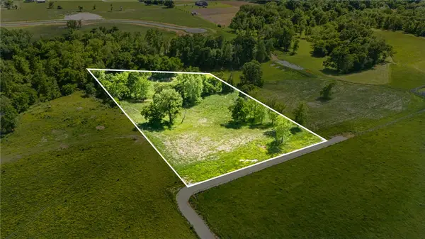 19049 Strawberry Plant Road, Fayetteville, AR 72704