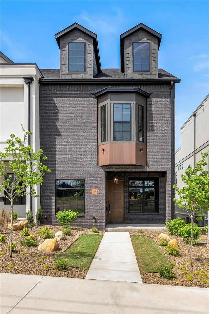 1033 NW A Street, Bentonville, AR 72712 - #1