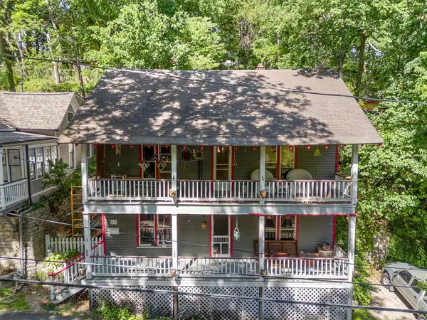 13 Pine Street, Eureka Springs, AR 72632