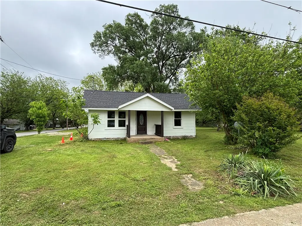 408 N. West Avenue, Lincoln, AR 72744 - #1