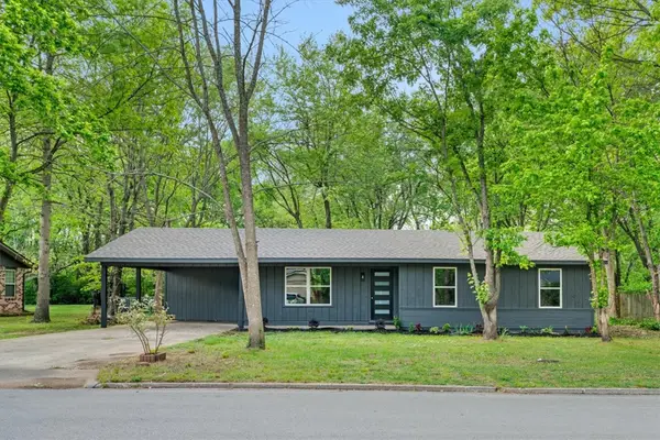 2215 S Coleman Avenue, Fayetteville, AR 72701