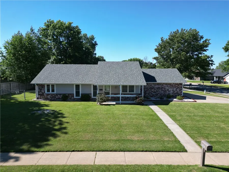 767 Terry Avenue, Springdale, AR 72764 - #3