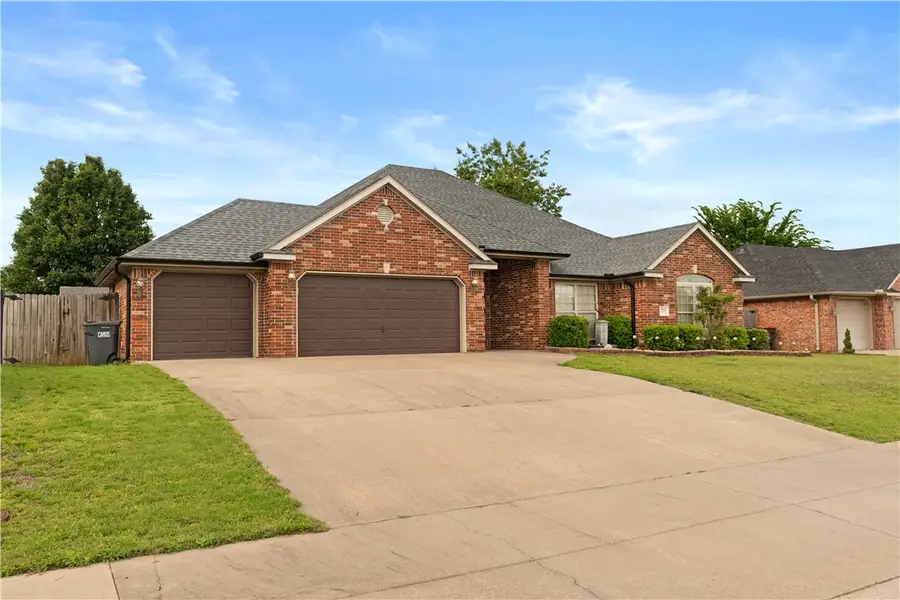 2034 Willow Ridge Avenue, Springdale, AR 72764 - #2