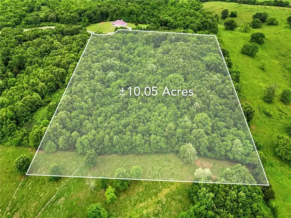Address Withheld By Seller, Green Forest, AR 72638