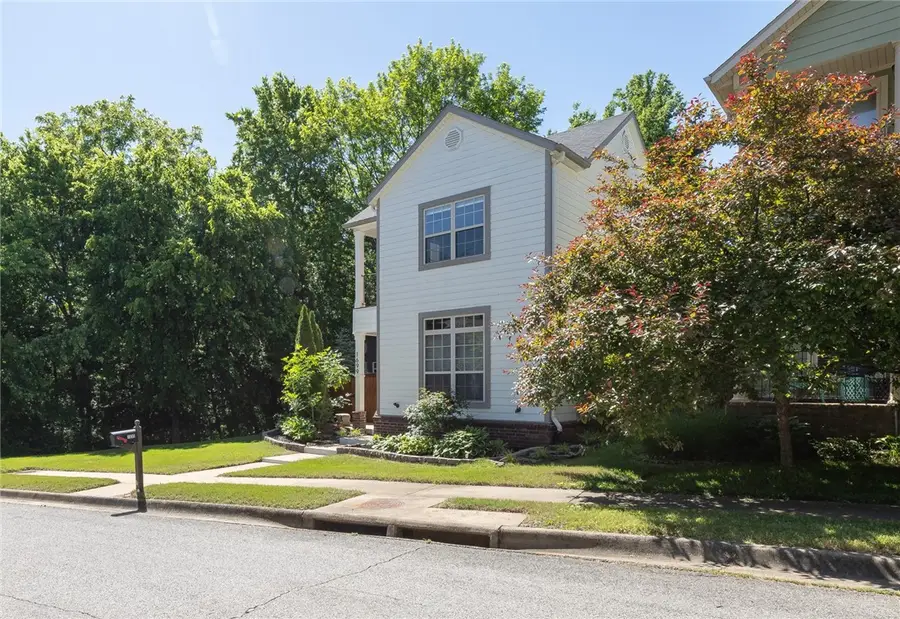 1699 E Amber Drive, Fayetteville, AR 72703 - #2