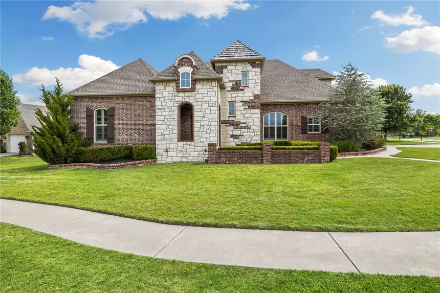 3532 W Providence Drive, Fayetteville, AR 72704 - #2
