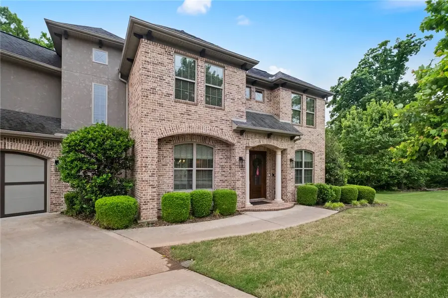 9 S Queensborough Lane, Rogers, AR 72758 - #3