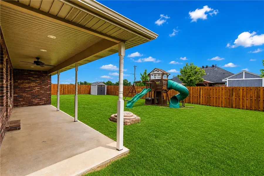 1001 Tarah Knolls Circle, Centerton, AR 72719 - #3