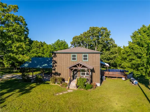 4038 Hickenbottom Road, Harrison, AR 72601